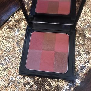 Bobbi brown brightening brick coral